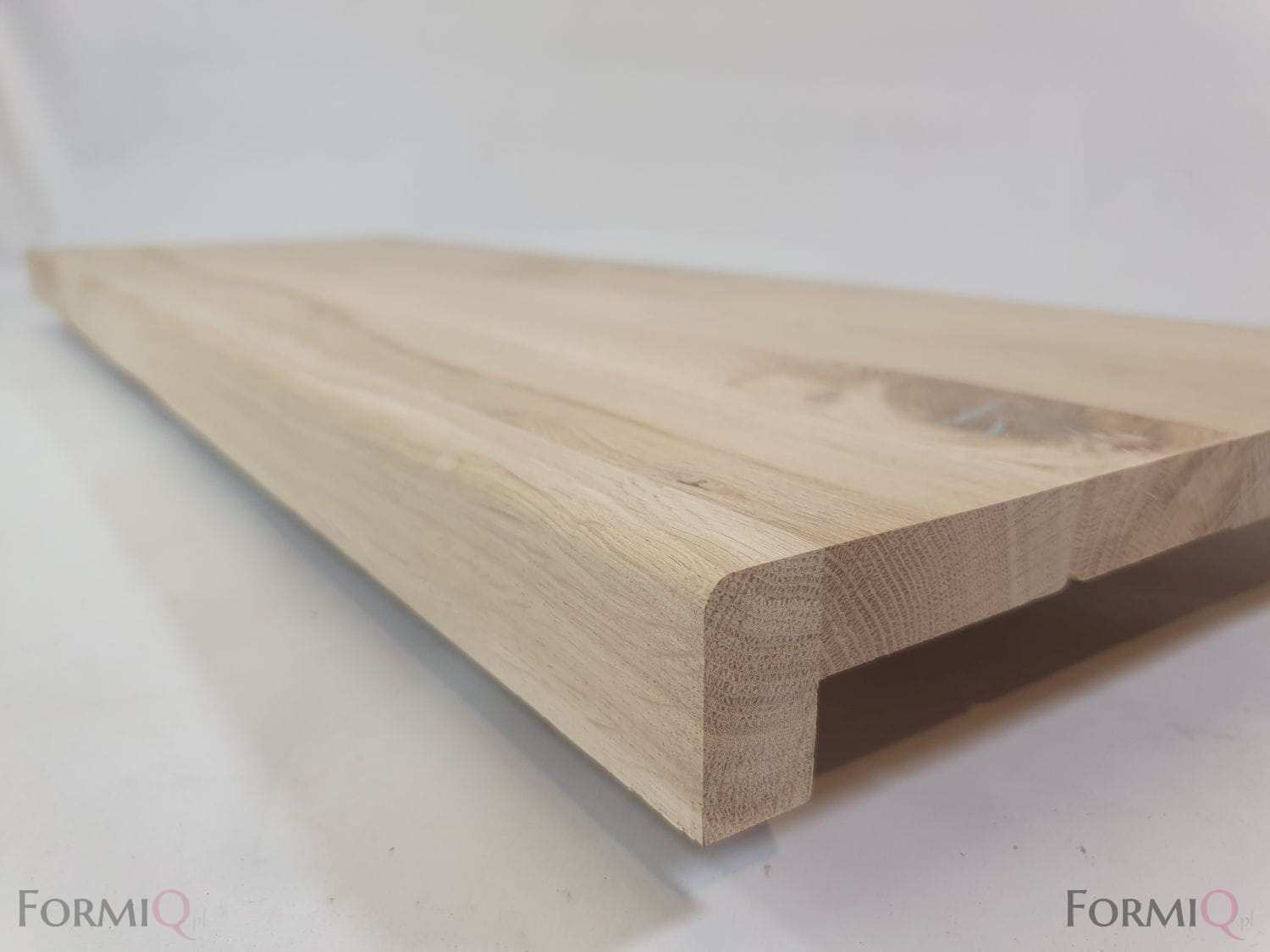 Holzstufen aus Polen und Holzueberzug zur Treppe